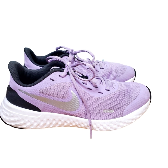 NIKE Revolution Sneaker - Picture 3 of 5